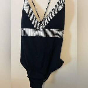 Vineyard Vines Black and White Striped One Piece Swimsuit
